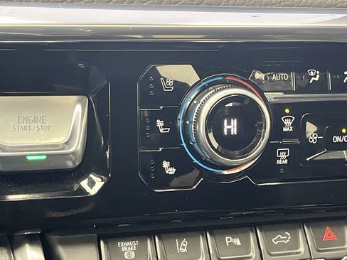 Certified 2025 GMC Sierra 2500 Denali w/ Denali Reserve Package image 25