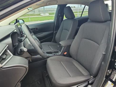 Used 2026 Toyota Corolla LE FWD image 14
