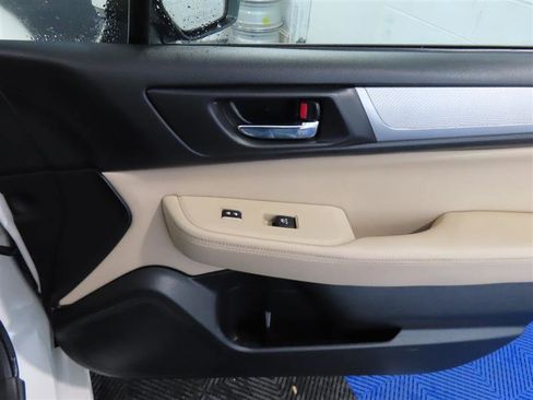 Used 2016 Subaru Legacy 2.5i Premium image 33