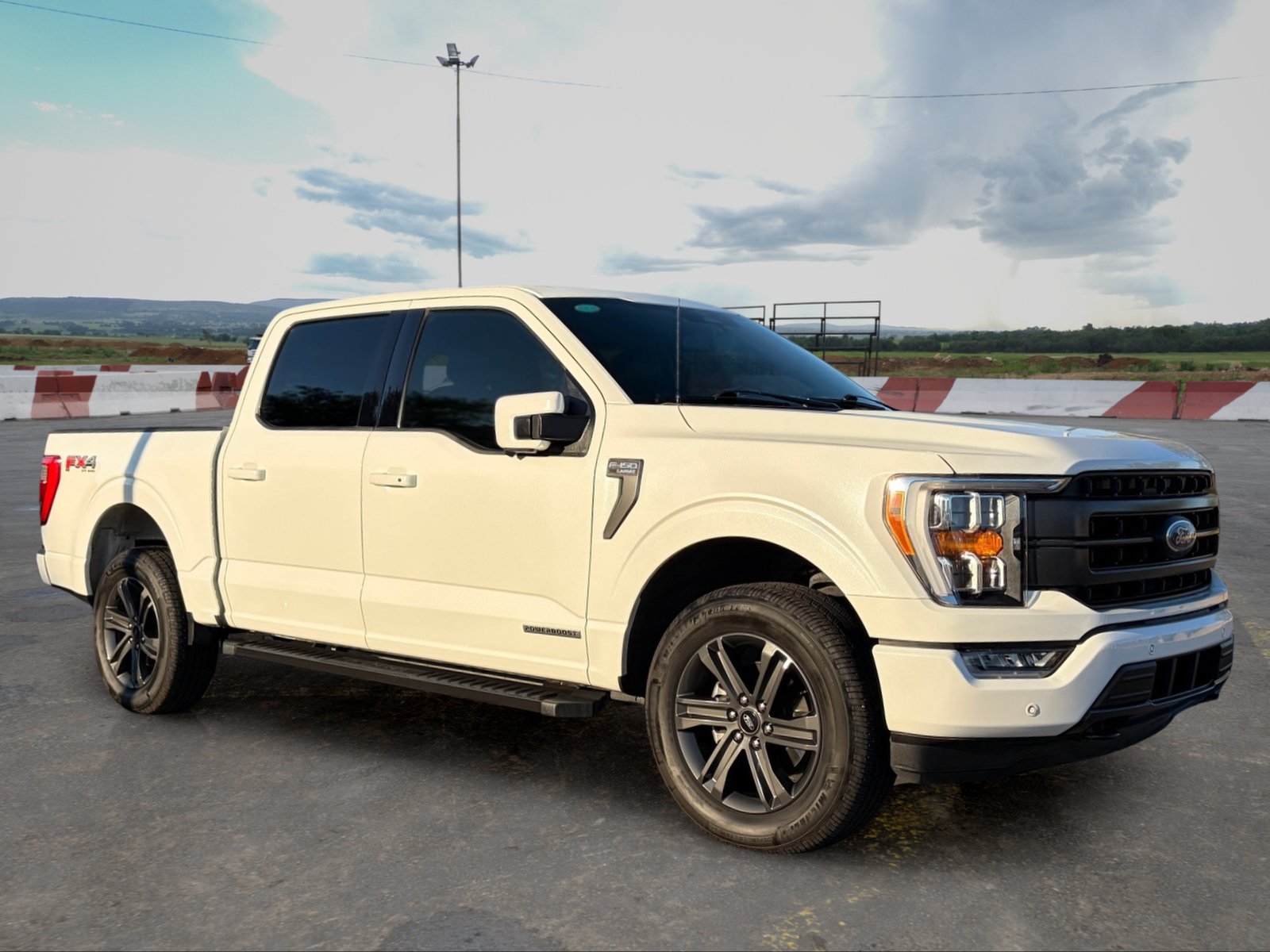 Used 2023 Ford F150 Lariat AWD/4WD image 2