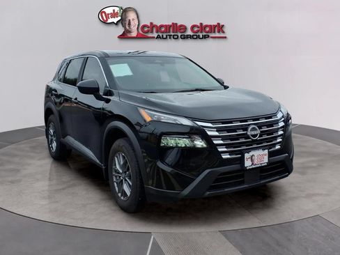 Used 2025 Nissan Rogue S FWD image 7