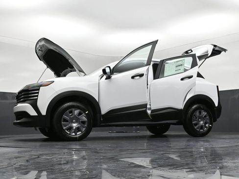 New 2026 Nissan Kicks S image 35