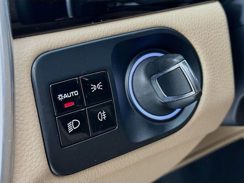 Used 2019 Porsche Cayenne image 11