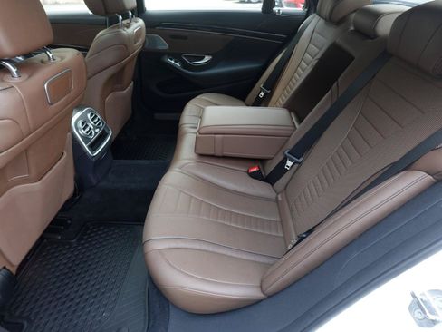 Used 2019 Mercedes-Benz S 560 4MATIC Sedan image 12