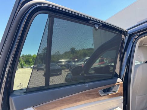 Used 2024 Volkswagen Atlas SE FWD image 32