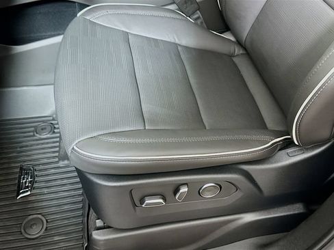 New 2026 Cadillac Escalade ESV Sport w/ LPO, ONYX Package AWD/4WD image 22