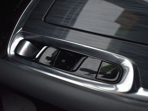 Used 2022 Buick Enclave Essence w/ Experience Buick Package image 32