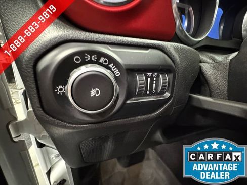 Used 2018 Jeep Wrangler Unlimited Rubicon w/ Uconnect 4C Nav & Sound Group AWD/4WD image 23