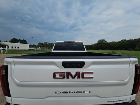 Used 2024 GMC Sierra 2500 Denali w/ Denali Reserve Package AWD/4WD image 5