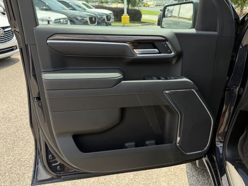 Used 2025 GMC Sierra 1500 Elevation AWD/4WD image 14