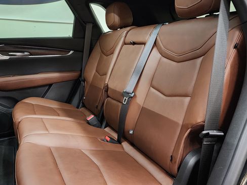 Used 2022 Cadillac XT5 Premium Luxury w/ Technology Package image 18