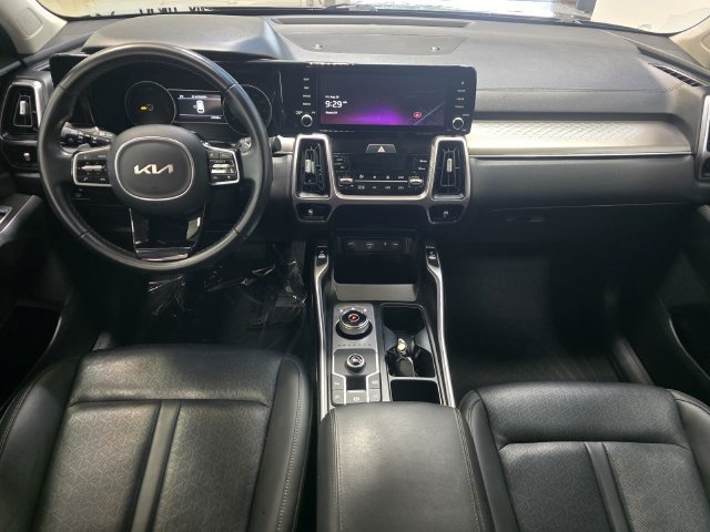 Used 2023 Kia Sorento EX FWD image 9
