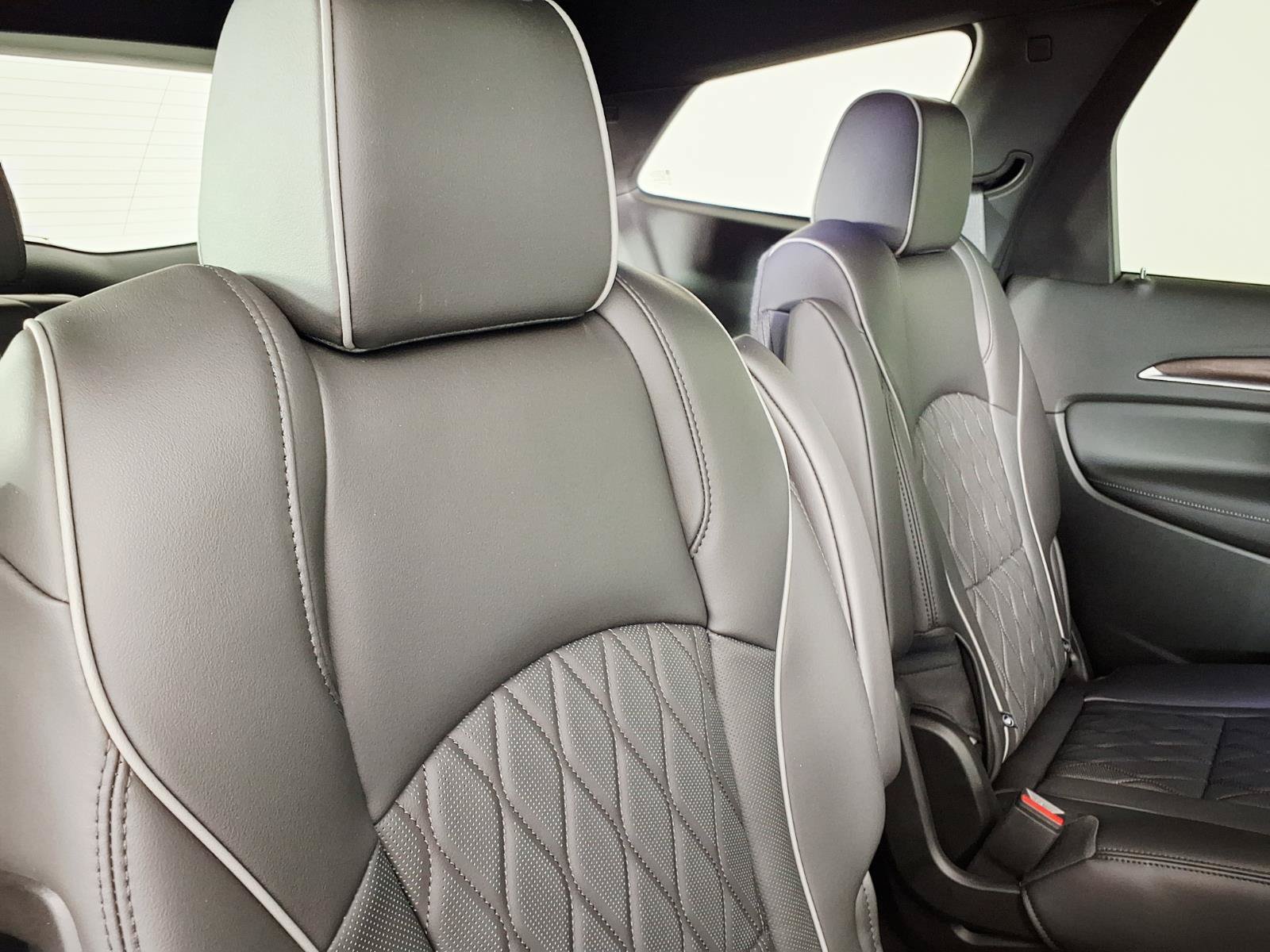 Used 2024 Buick Enclave Avenir w/ Avenir Technology Package FWD image 12
