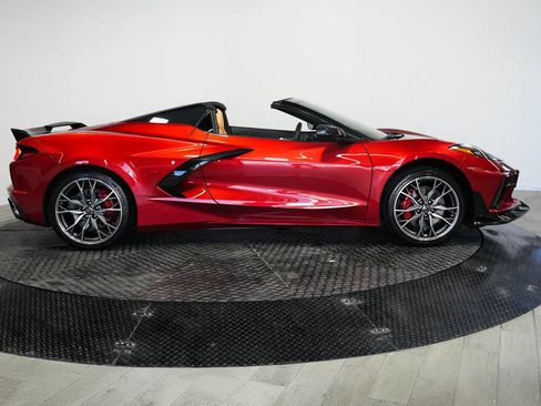 Used 2024 Chevrolet Corvette Stingray Preferred Conv w/ Z51 Performance Package RWD image 4