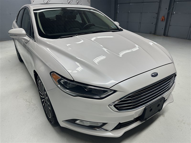 Used 2017 Ford Fusion SE w/ Equipment Group 202A AWD/4WD image 9