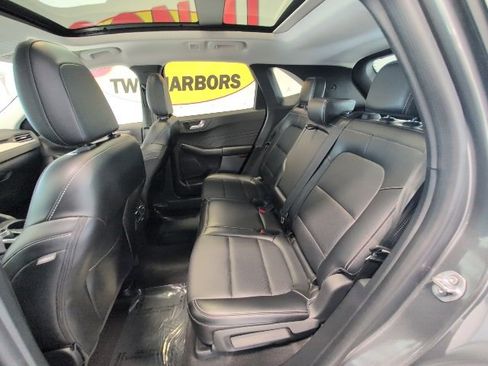 Certified 2024 Ford Escape Platinum image 27