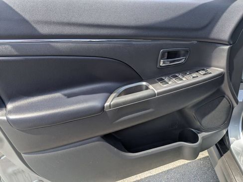 Used 2025 Mitsubishi Outlander Sport SE AWD/4WD image 15