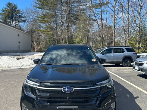 Used 2025 Subaru Forester Touring image 2