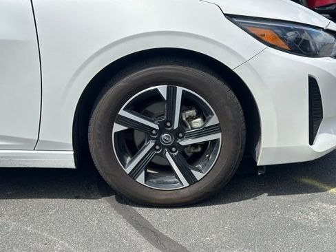 Used 2024 Nissan Sentra SV FWD image 13