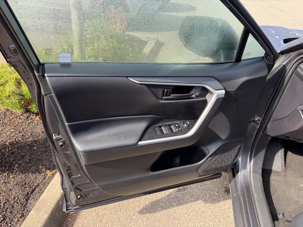Certified 2025 Toyota RAV4 LE FWD image 11