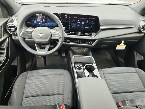 New 2027 Chevrolet Equinox LT FWD image 6