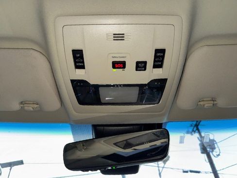 Used 2018 Lexus ES 350 w/ Navigation System Package image 28