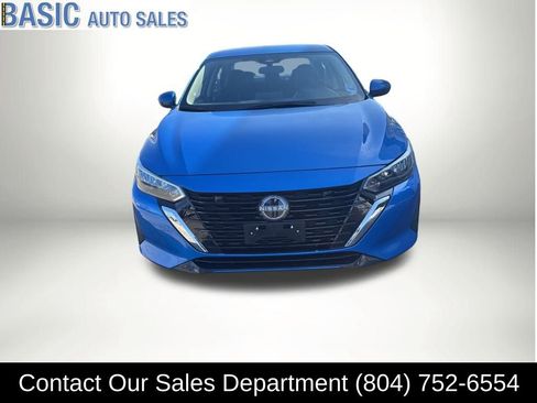 Used 2025 Nissan Sentra SV image 3