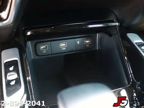 Certified 2023 Kia Sorento SX Prestige AWD/4WD image 26