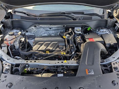 Used 2025 Chevrolet Trax LT w/ LT Convenience Package image 36