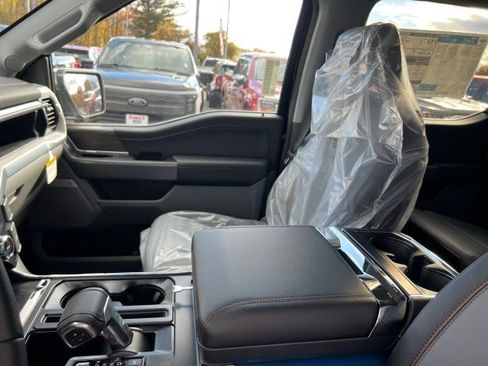 New 2025 Ford F150 Lariat w/ Equipment Group 501A Mid image 9