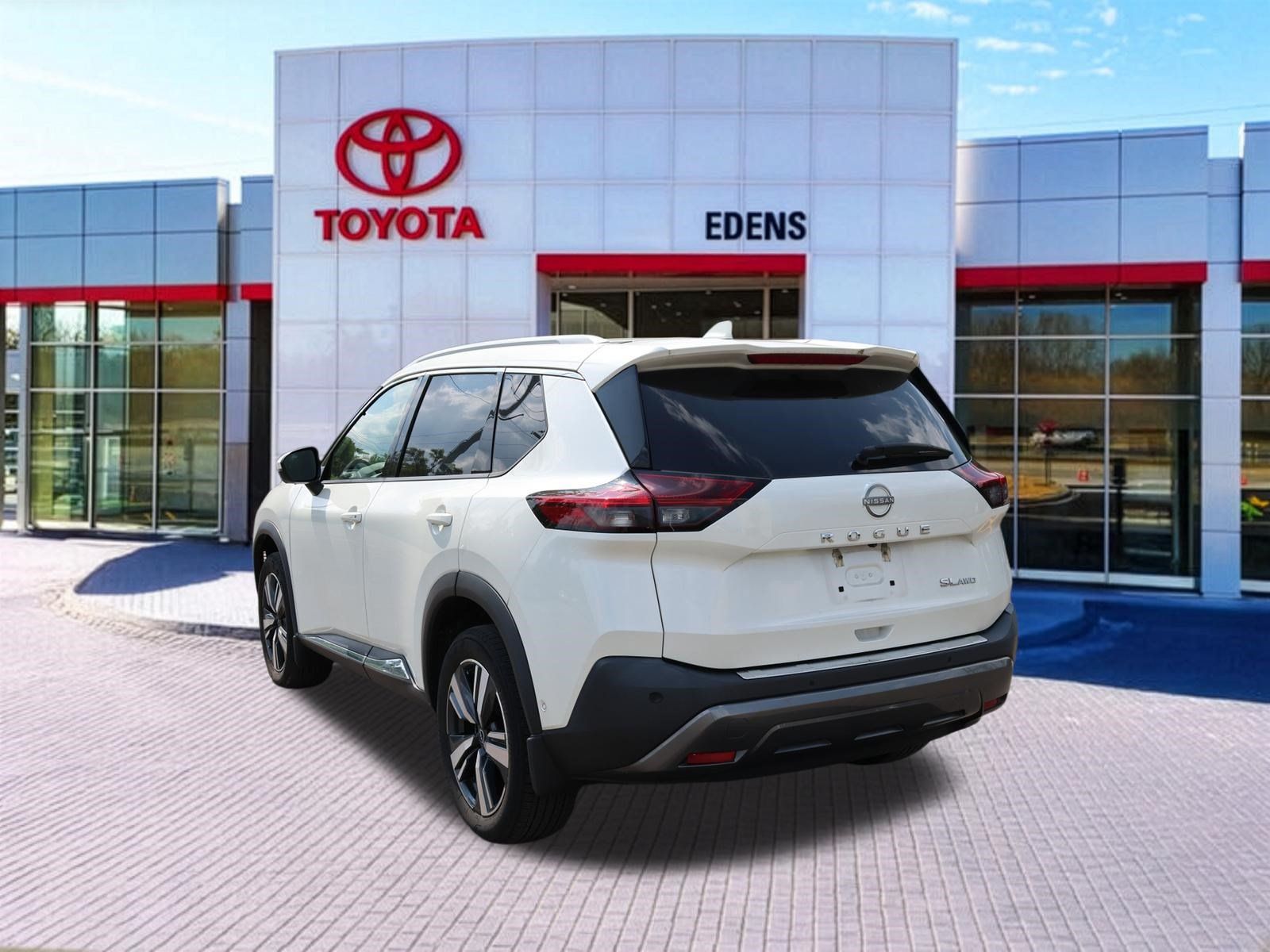 Used 2023 Nissan Rogue SL w/ SL Premium Package AWD/4WD image 8