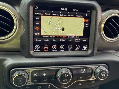 Used 2022 Jeep Wrangler Unlimited Sahara w/ Cold Weather Group AWD/4WD image 4