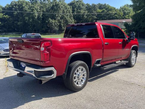Used 2024 Chevrolet Silverado 2500 LTZ w/ LTZ Premium Package AWD/4WD image 3