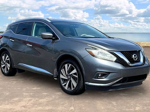 Used 2017 Nissan Murano Platinum w/ Platinum Technology Package FWD image 3