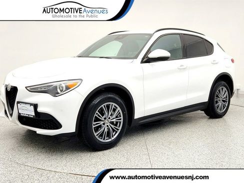 Used 2022 Alfa Romeo Stelvio Sprint image 1