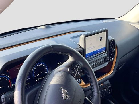 Used 2023 Ford Bronco Sport Badlands image 9