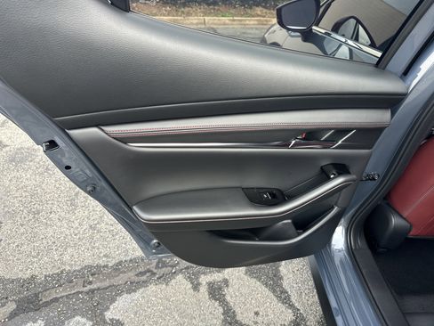 Used 2025 MAZDA MAZDA3 Carbon image 25