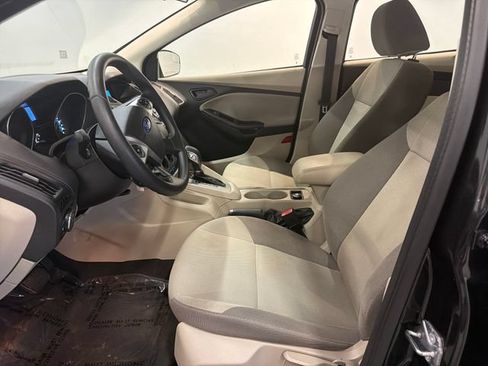 Used 2012 Ford Focus SE FWD image 11