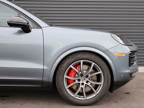 New 2026 Porsche Cayenne S AWD/4WD image 6