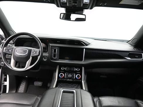 Used 2023 GMC Yukon Denali AWD/4WD image 26