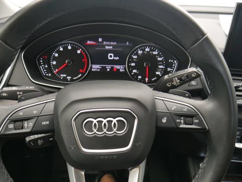 Used 2023 Audi Q5 2.0T Premium w/ Convenience Package AWD/4WD image 32