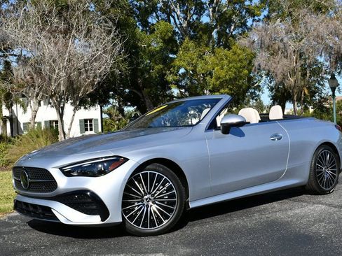 Used 2024 Mercedes-Benz CLE 450 4MATIC Cabriolet image 20