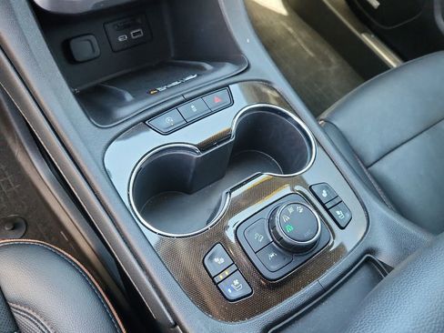 Used 2023 GMC Acadia AT4 w/ Technology Package AWD/4WD image 22