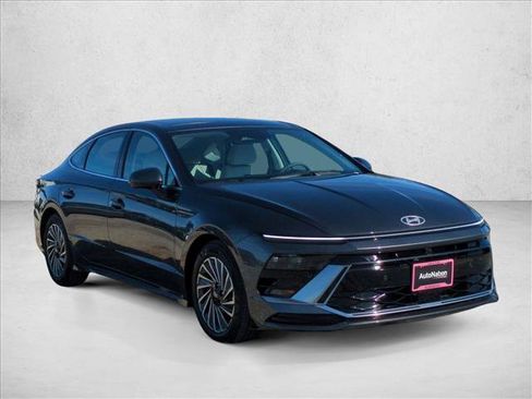 New 2026 Hyundai Sonata Limited image 3