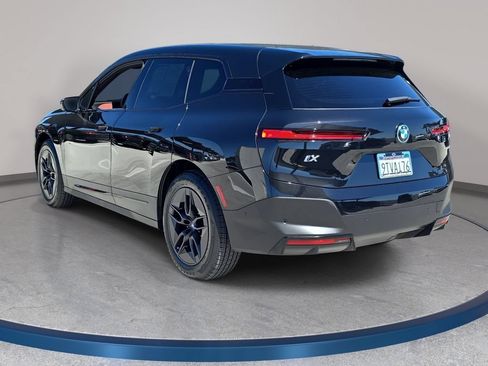 Used 2025 BMW iX xDrive50 w/ Convenience Package AWD/4WD image 8