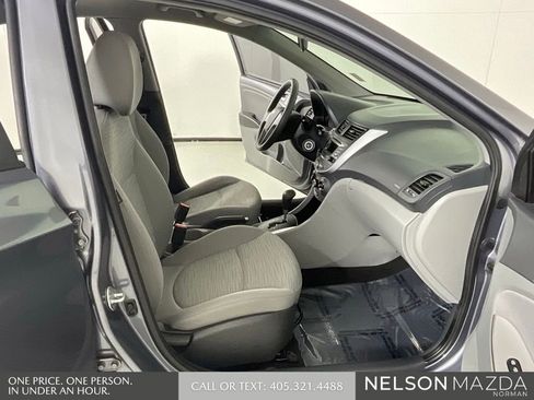 Used 2017 Hyundai Accent SE image 14
