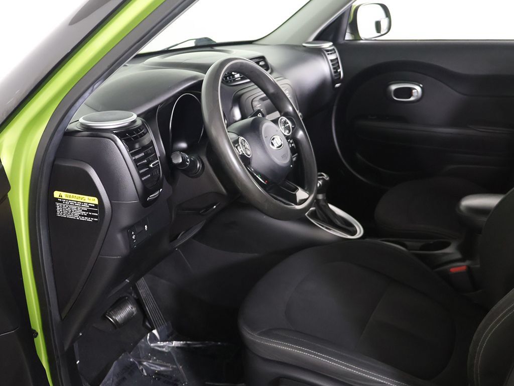 Used 2014 Kia Soul FWD image 17
