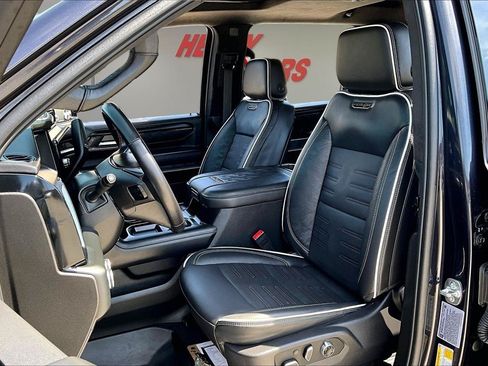 Used 2025 GMC Sierra 2500 AT4X AWD/4WD image 23