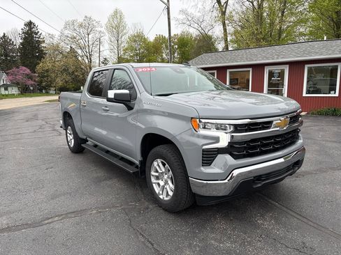 Used 2024 Chevrolet Silverado 1500 LT AWD/4WD image 2