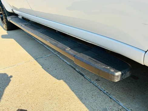 Used 2022 Chevrolet Silverado 1500 LT Trail Boss w/ Convenience Package II image 6